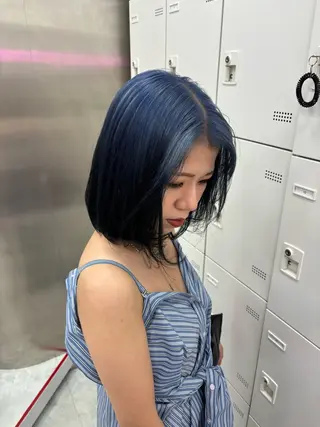 ミディアム カラー 抜け感レイヤー︴ ニュアンスカラーのヘアスタイル