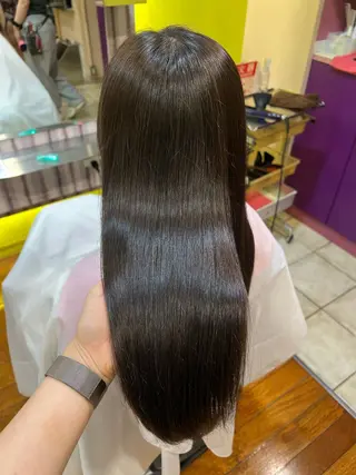 ロング カラー 'AXIS 栄 Konomiのヘアスタイル