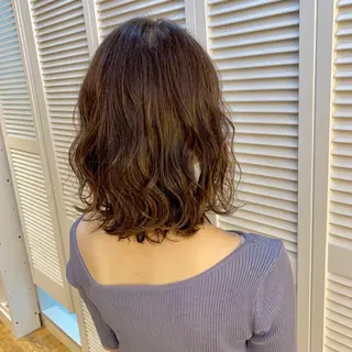 カラー 天野 利咲のヘアスタイル