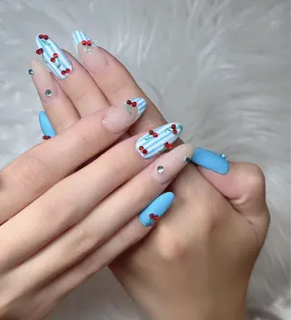ネイル YOLO NAILのネイルデザイン