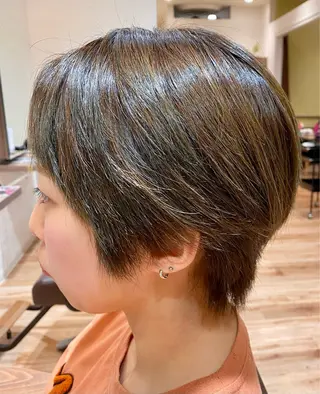 ショート イシカワ ユウタのヘアスタイル