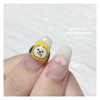 ミディアム ネイル 🐾enen style 🐾のネイルデザイン