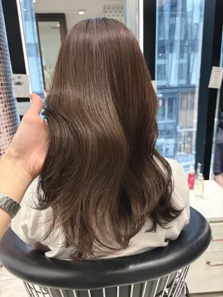 ミディアム カラー 韓国っぽ水光肌カラー マンツーマン🫧なおのヘアスタイル