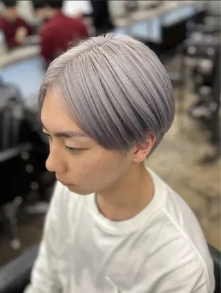ショート 新宿💜ブリーチ 🩷HIKARUのヘアスタイル