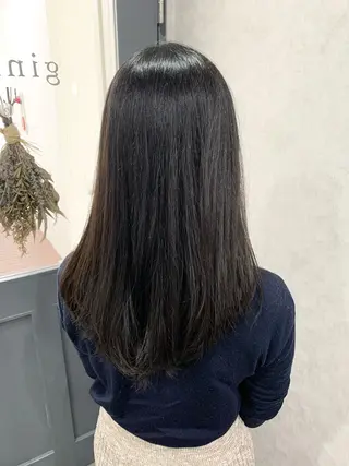 セミロング giniro ホソミのヘアスタイル