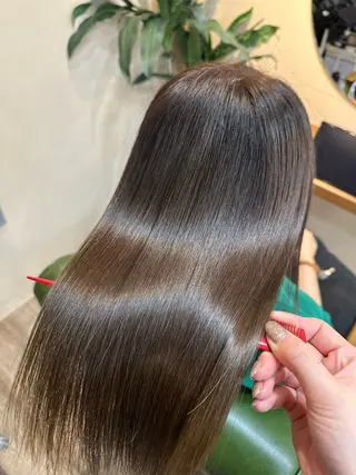 セミロング 金 春江のヘアスタイル