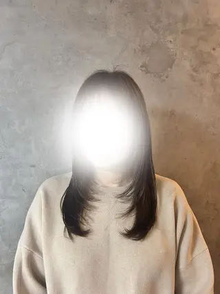 セミロング カラー 濵﨑 理奈のヘアスタイル