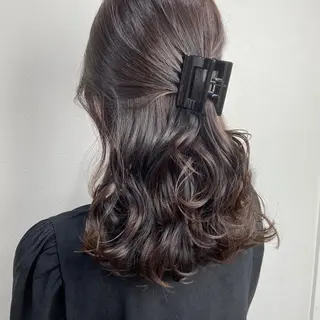 ロング カラー ヘアアレンジ Trip大名 AZUのヘアスタイル