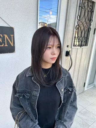 ミディアム カラー 神谷 凪のヘアスタイル