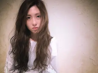ロング カラー パーマ 佐々岡 亮介のヘアスタイル