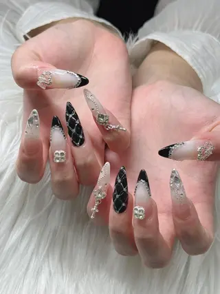 ネイル Lee Nailsのネイルデザイン