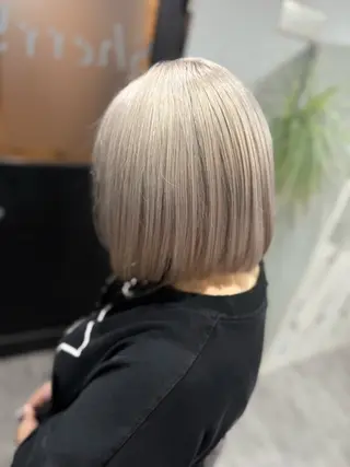 ミディアム 川尻 詩織のヘアスタイル