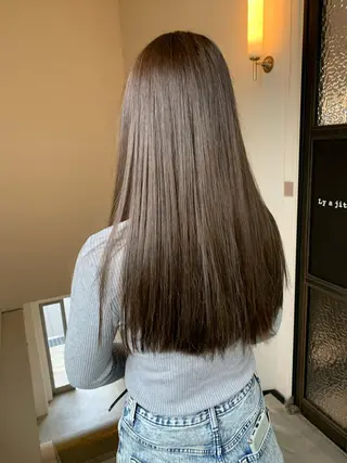 セミロング カラー ヘアアレンジ 本間 結衣のヘアスタイル