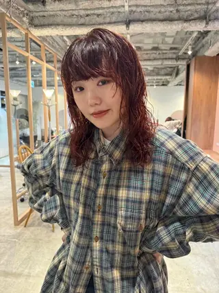 ミディアム カラー パーマ CEINEloq 学芸大学のヘアスタイル