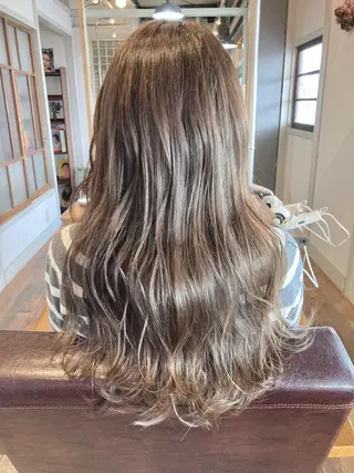 ロング タカツド ユウキのヘアスタイル