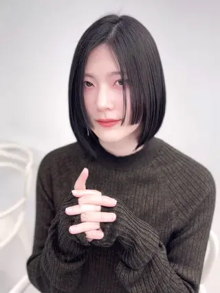 ショート カラー ヘアアレンジ 縮毛矯正🤍 ボブ/ HIKARIのヘアスタイル