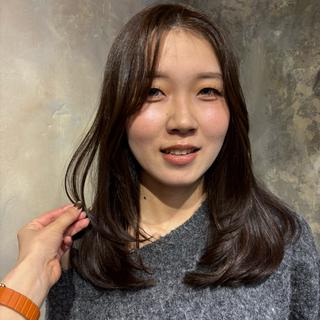 ミディアム ワタナベ ミサキのヘアスタイル