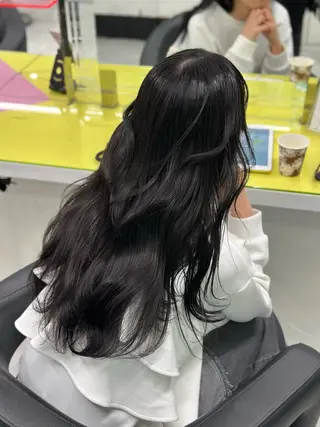 ロング カラー ヘアアレンジ 艶カラー/ハイトーン /レイヤーカットのヘアスタイル