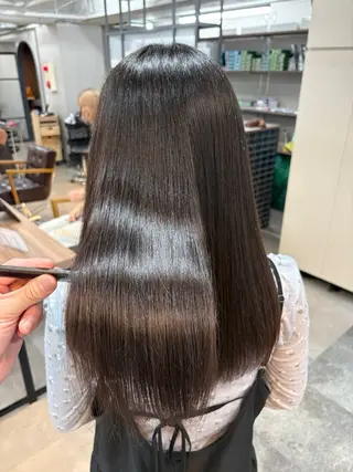 セミロング 💎艶髪／縮毛特化 世麗💎のヘアスタイル