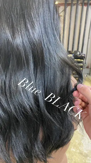 セミロング カラー 勝河 怜楊のヘアスタイル