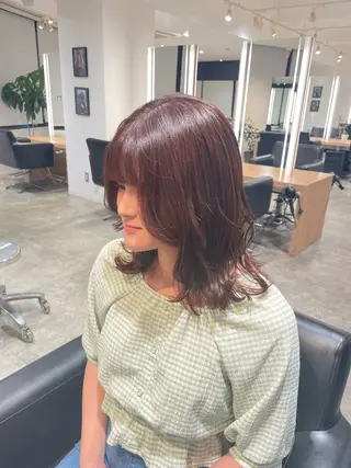 ミディアム カラー 新井 美歩のヘアスタイル