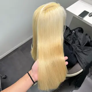 セミロング カラー 💫艶ハイトーン×髪 質改善💫リュウトのヘアスタイル