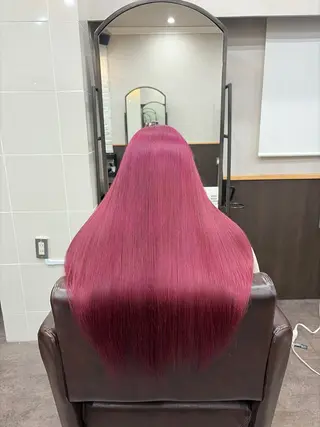カラー Mejia Riseのヘアスタイル