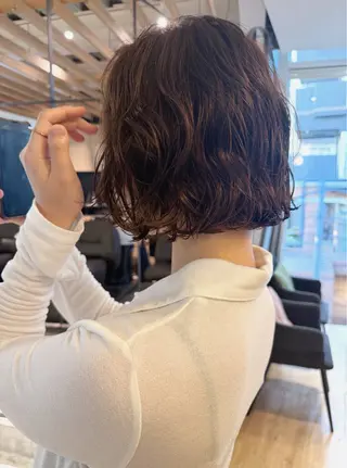 ミディアム 切りっぱなしボブ/ パーマ須藤優真のヘアスタイル