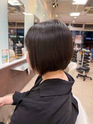ショート moe 矯正 さらさらストレートのヘアスタイル
