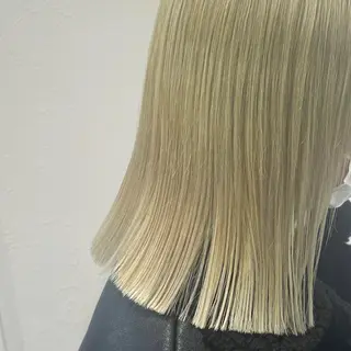 セミロング カラー shiho .のヘアスタイル