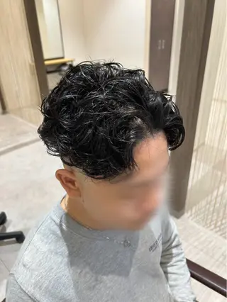 パーマ 井圡 愛梨のヘアスタイル