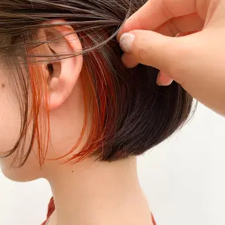 ショート カラー navile momoのヘアスタイル