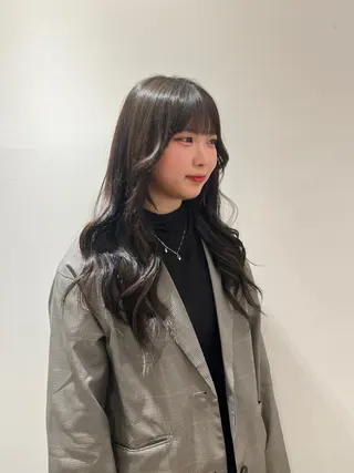 ロング 透明感 エイジのヘアスタイル