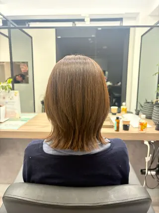 ミディアム カラー COCO .のヘアスタイル