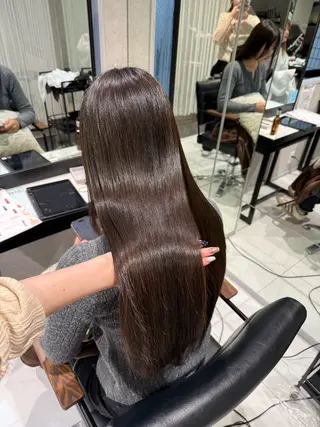 ロング 艶ブラウン/赤み消し /盛れる顔周りのヘアスタイル