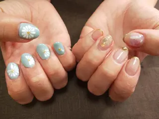 ネイル はばすみれ🎀ﾈｲﾙ 光ﾌｪｲｼｬﾙ ﾍｱのネイルデザイン