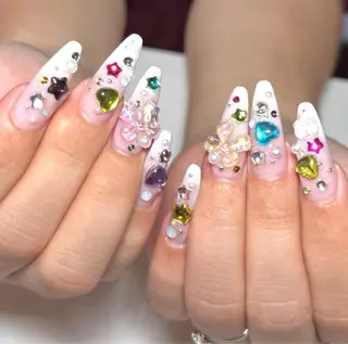 ネイル Genie Mika Nailsのネイルデザイン