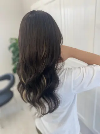 ロング 三浦 美鈴のヘアスタイル