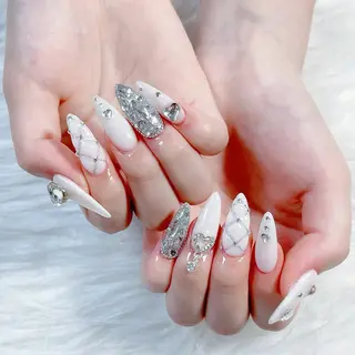 ネイル Hin Hana Nailのネイルデザイン