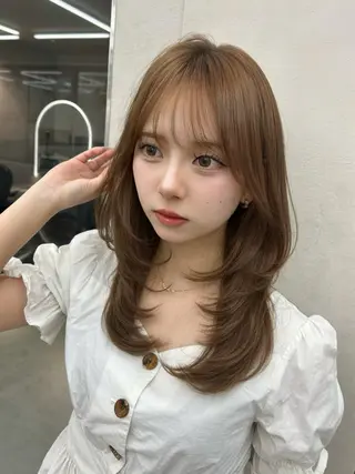 セミロング あ い か 🎀 レイヤーカットのヘアスタイル