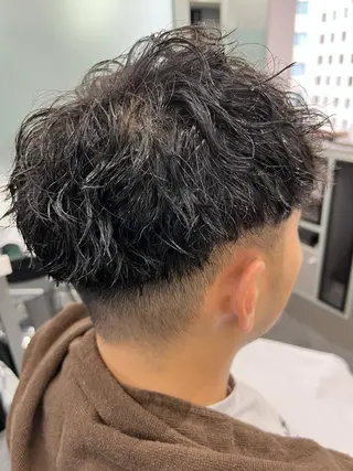 ショート パーマ メンズ 垢抜け・メンズパーマ 津山祐紀のヘアスタイル