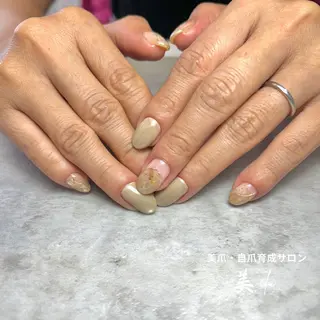 ネイル 美爪・自爪育成サロン 美elu(ビエル)のネイルデザイン