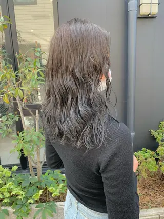 セミロング パーマ チバ タクミのヘアスタイル