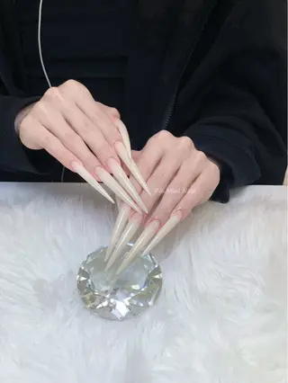 ネイル HANA 長さだしのネイルデザイン