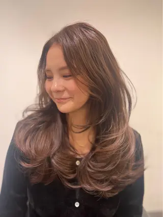 セミロング レイヤーカット 早崎太生のヘアスタイル