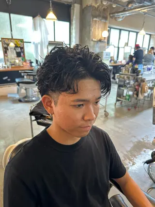 ミディアム パーマ モチヅキ タツキのヘアスタイル