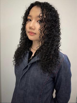 ロング パーマ chitose / ハイトーン・パーマのヘアスタイル