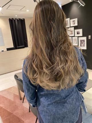 ミディアム TRENTE MILLEのヘアスタイル