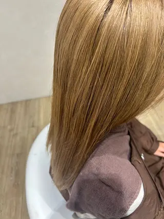 カラー 小澤 瑶のヘアスタイル