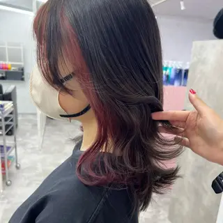 ミディアム 岸下 理緒のヘアスタイル